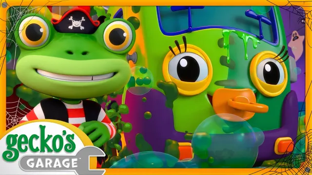 The Haunted Halloween Car Wash 🎃 Gecko's Garage | Trucks For Children | Cartoons For Kids