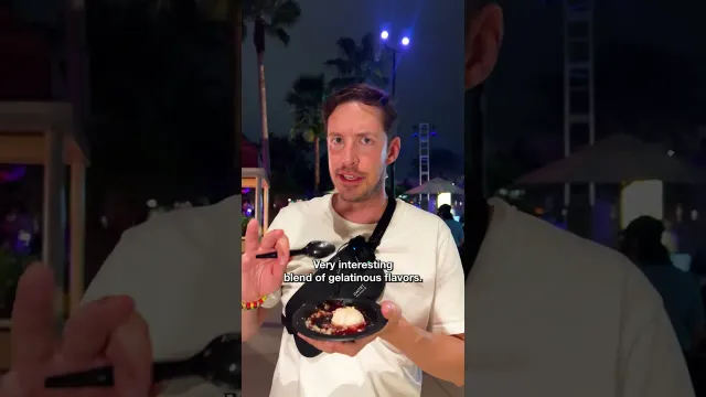 Keith tried some of the most GORE-geous foods we could find at @horrornightsorl 👻