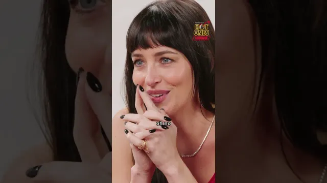 Anne Hathaway, Dakota Johnson and Josh Hartnett on Hot Ones Versus NOW!