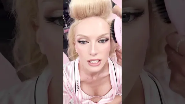 Alex Consani Gets Ready for the 2026 Victoria's Secret Fashion Show