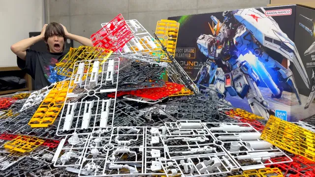 【地獄】ガンプラ史上1番難しいと言われているガンダムを1人で作ってみた。